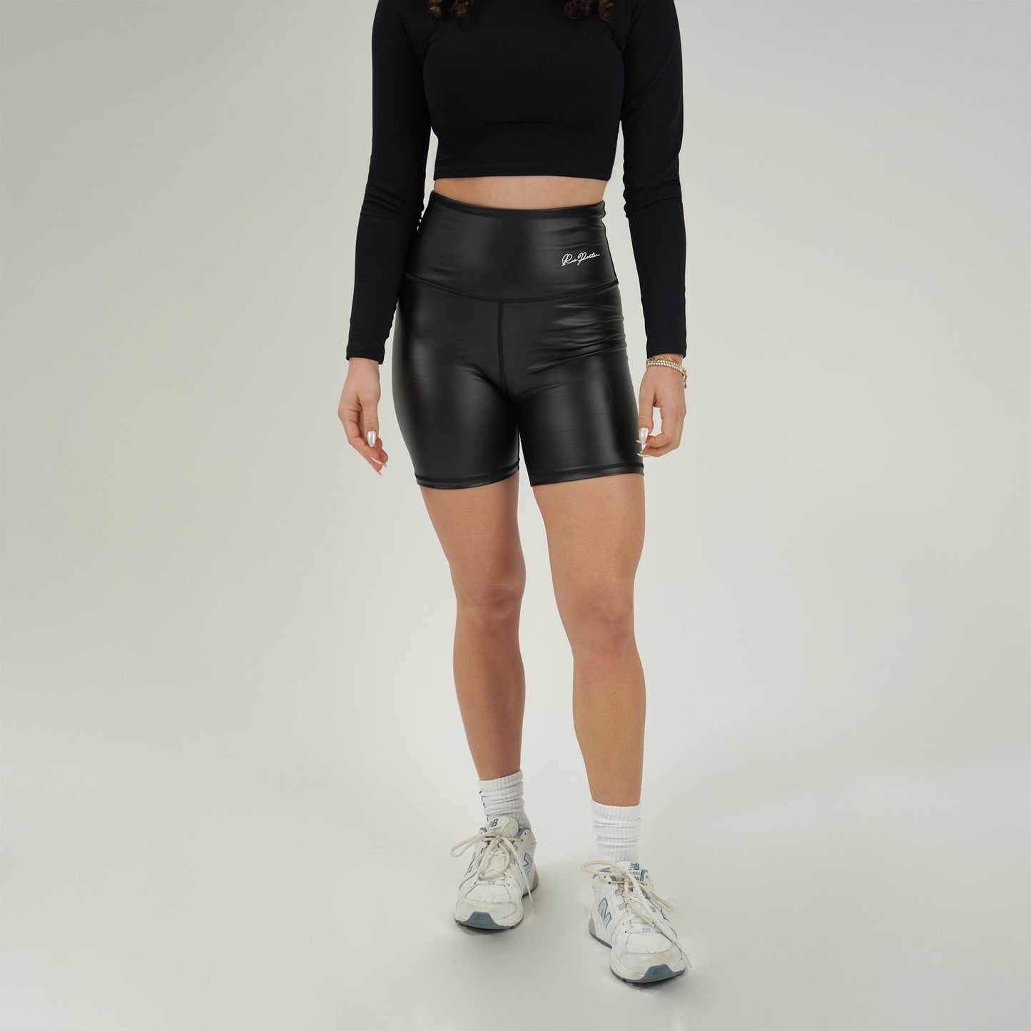 Bikershorts aus veganem Leder mit hoher Taille, 18 cm, Schwarz