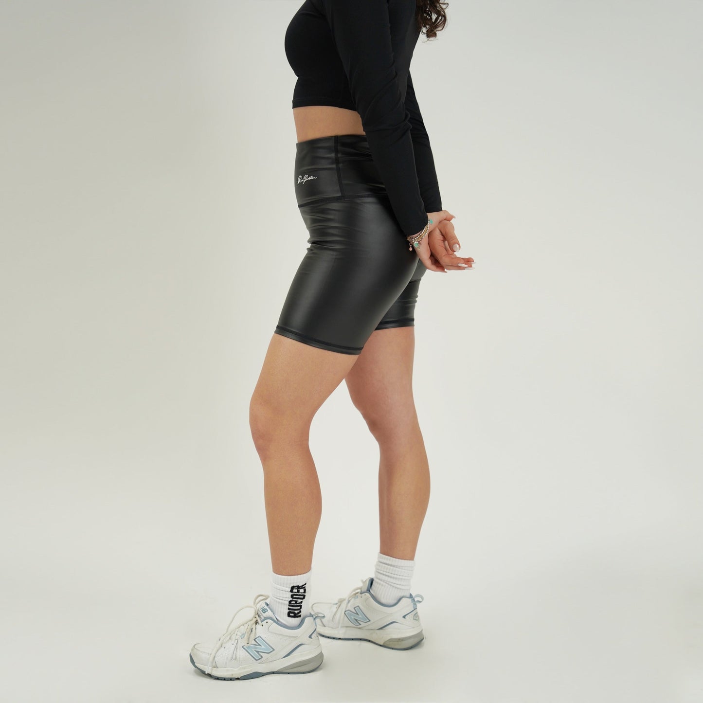 Bikershorts aus veganem Leder mit hoher Taille, 18 cm, Schwarz