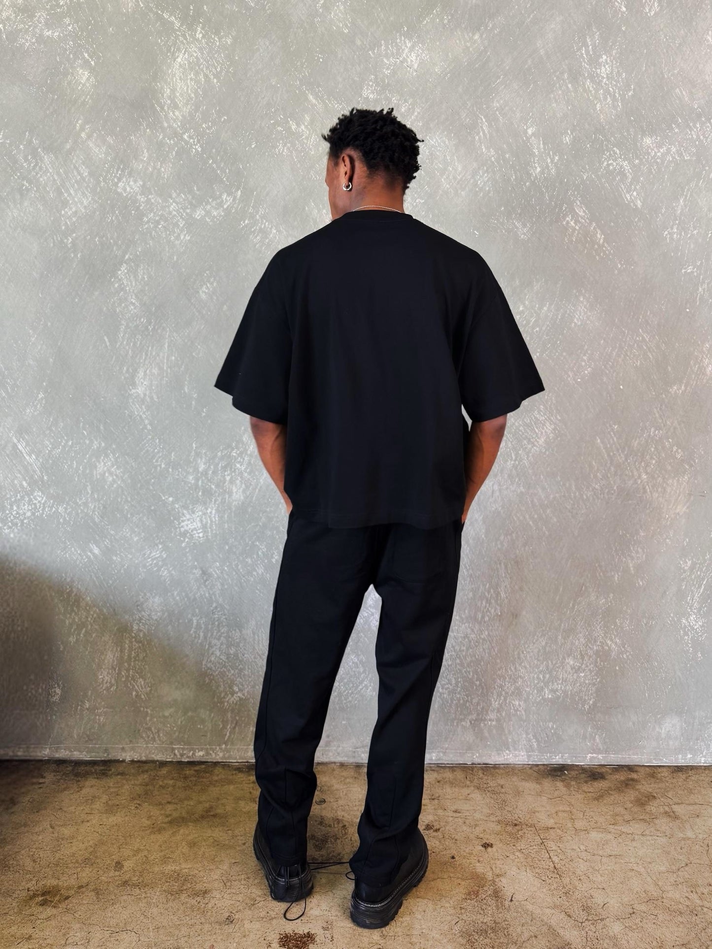 MENS CROPPED BOXY LUXURY TEE - BLACK
