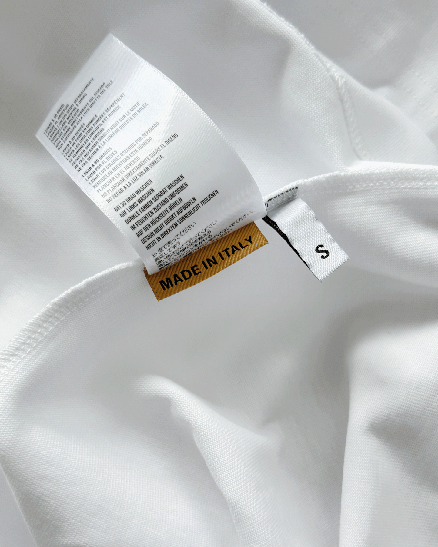 HERGESTELLT IN ITALIEN | DESIGNER-T-SHIRT 305GSM – SCHWARZ