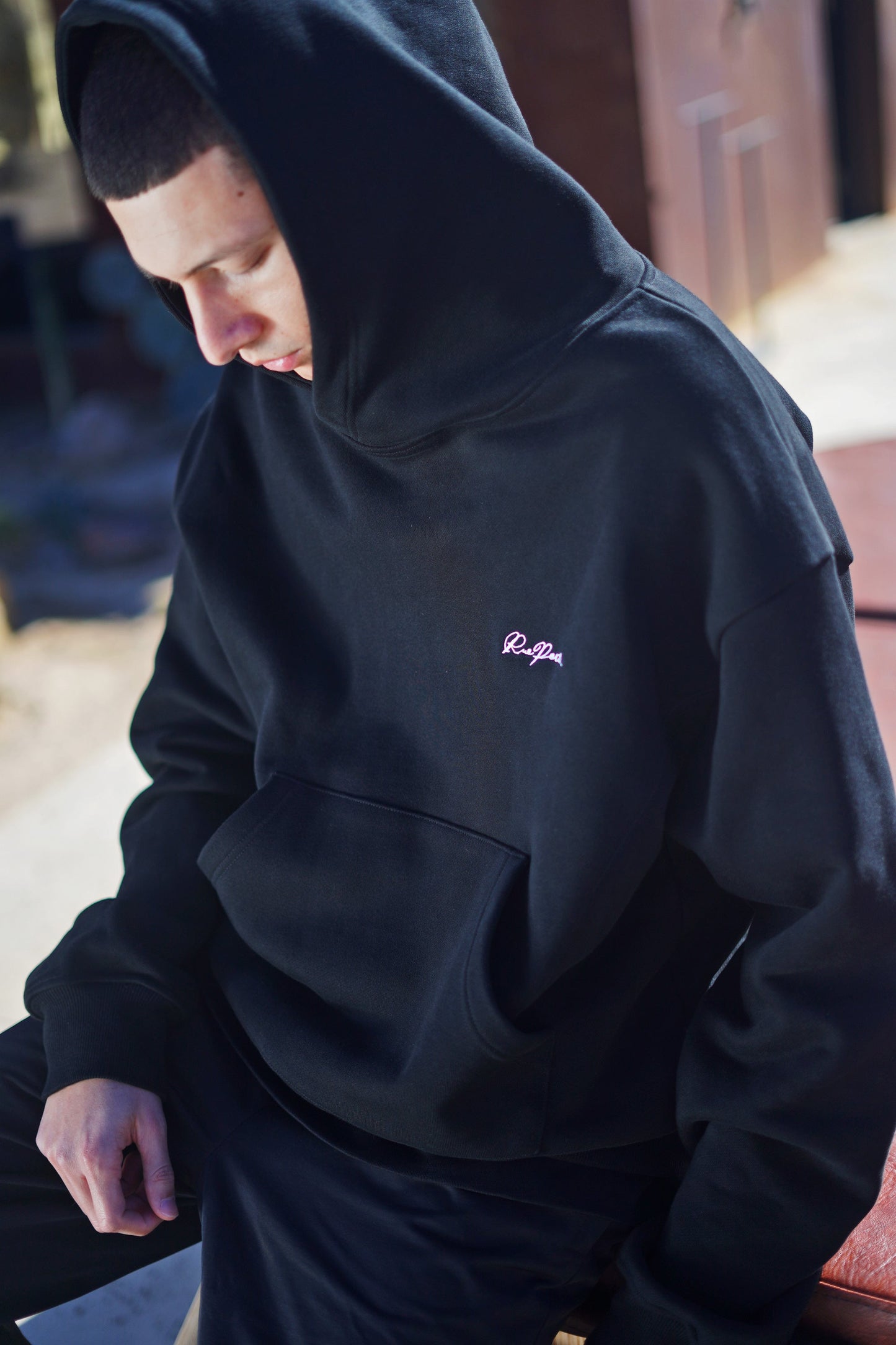 RTW SIGNATURE HOODIE - BLACK