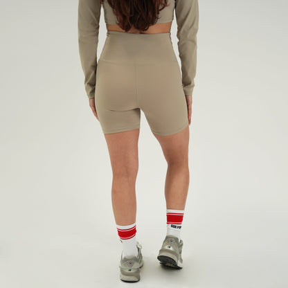 HIGH-WAIST BIKER SHORT 7" - STONE