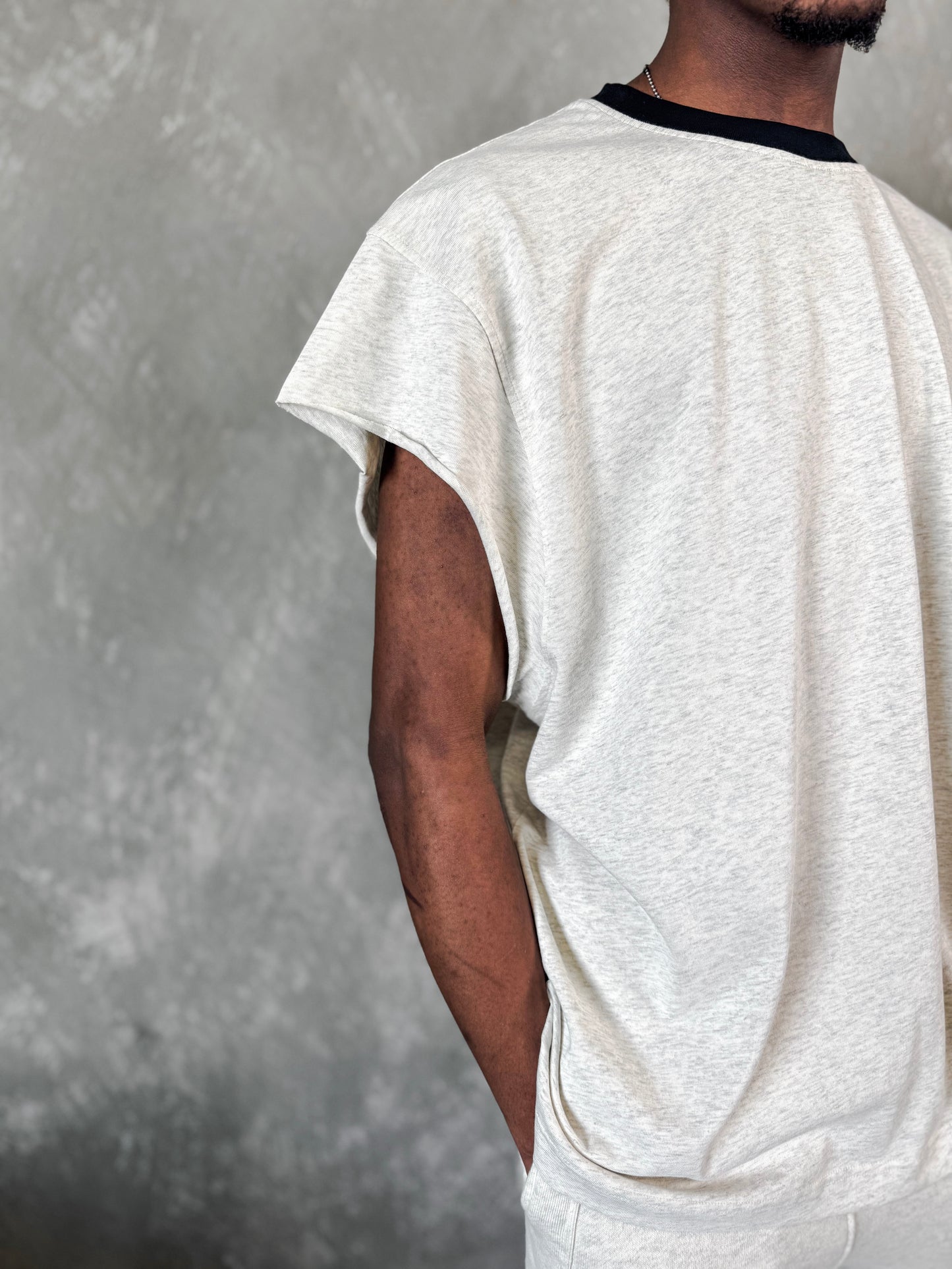 HERGESTELLT IN ITALIEN | DESIGNER-T-SHIRT 305GSM - SCHWARZ [MIT305]